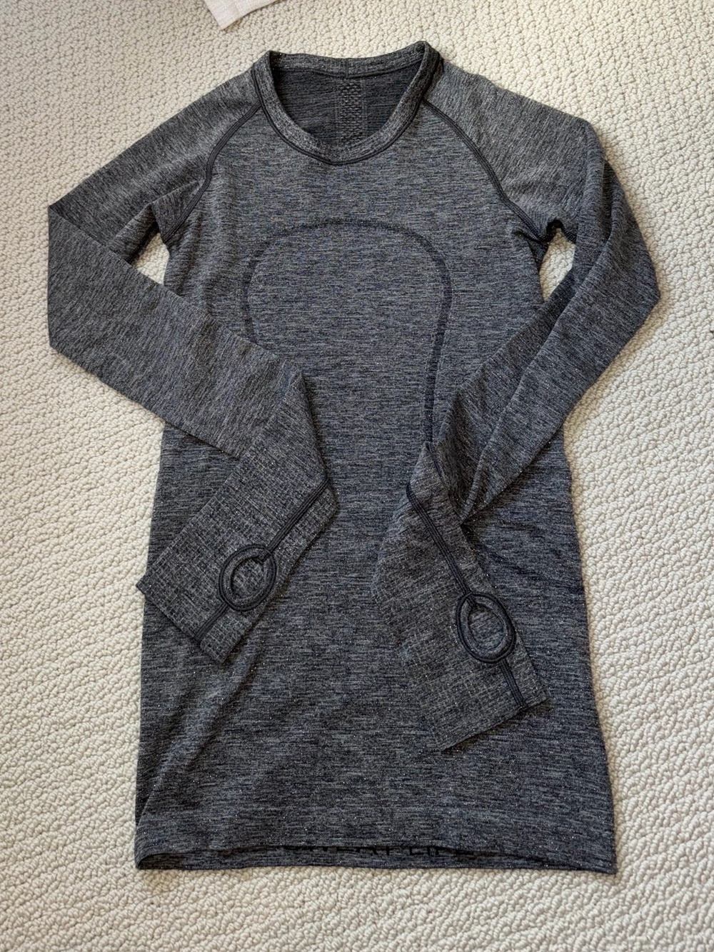 lululemon silver/shinmer grey Long Sleeve top